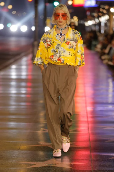Look 46